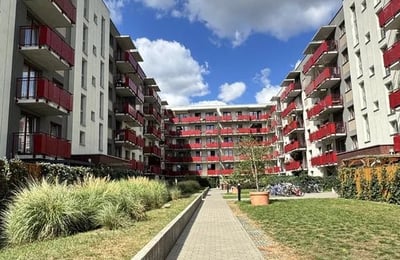 Location d’un appartement lumineux de 3 pièces, 52 m², Czyżyny, Cracovie, Pologne